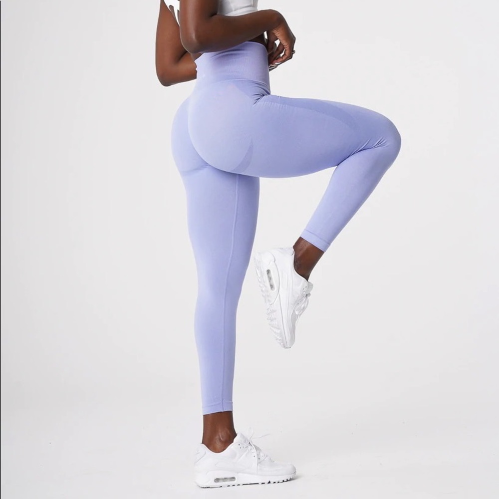Periwinkle seamless NVGTN legging🍇